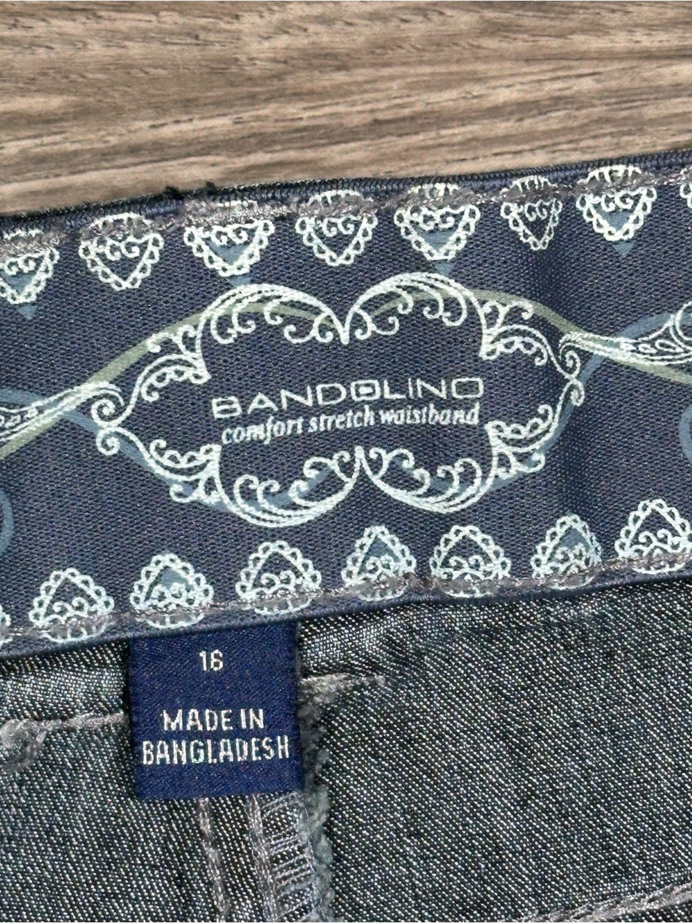 NWT BANDOLINO BOHEME Mykonos Wash Cuffed Cropped Jeans 16 - Picture 6 of 13
